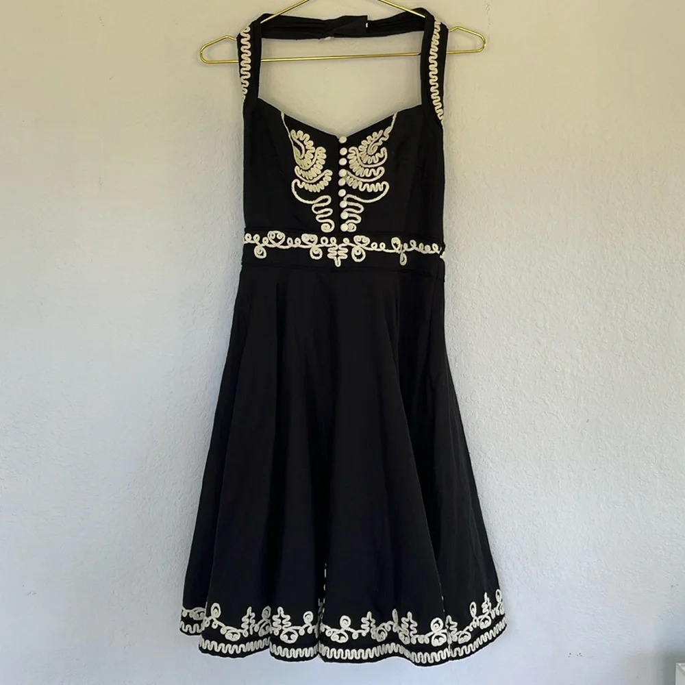 French Connection Black Ivory Linen Blend Embroidered Sweetheart Halter Dress 6
